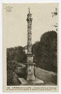 [Saint-Germain-en-Laye : Domaine : Musée : Monuments conservés dans le fossé]