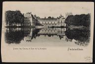 [Fontainebleau : Château : Cour de la Fontaine]