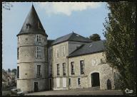 [Trie-Château : château de Trie - mairie]