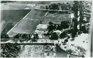 [Antony : vue aérienne du parc des sports de la Croix de Berny en 1936]