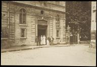 Fontenay-aux-roses, juillet 1916 : refuge Franco-Belge : l'entrée du refuge