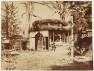 [Domaine de Saint-Cloud : parc : guerre de 1870-1871 : petit pavillon dans le parc de St.-Cloud]