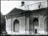 [Domaine de Sceaux : l'Orangerie : la façade sud pavillon ouest vers 1930]