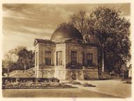 Parc de Sceaux : Pavillon de l'Aurore, construit par Perrault.